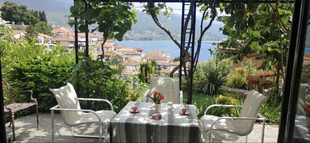 Tito'S Place Ohrid Exterior photo